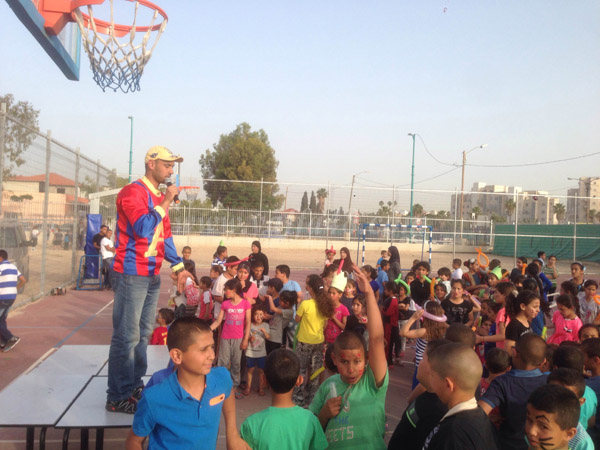 يوم ترفيهي مميز لطلاب المدارس الابتدائية في مدينة اللد 